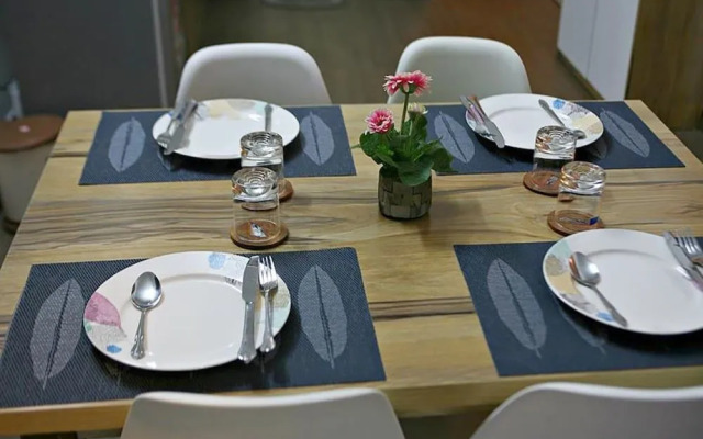 Zostay Apartment