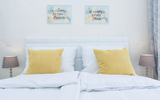 Luxury Main Square Apartments