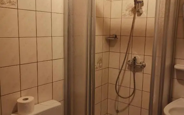 Aris Rooms