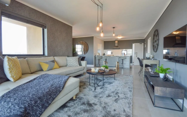 Waters Edge Luxury Apartments