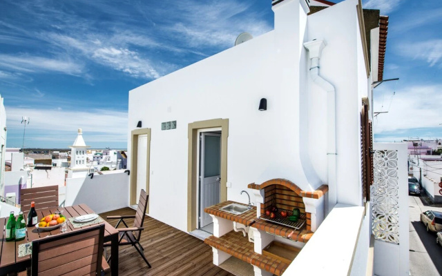 Casa Pombalinho by MarsAlgarve