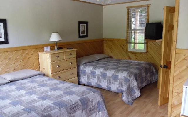 Peacock Villa Motel
