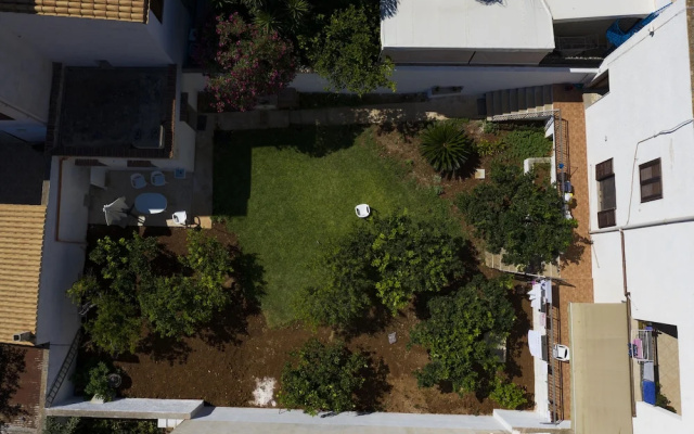 Casa Lisa a due passi dal mare con ampio giardino