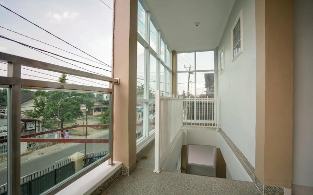 OYO 948 Vivi Residence Syariah Ii