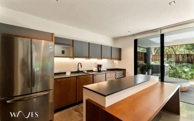 2BR w Private Pool - Steps Away From the Beach