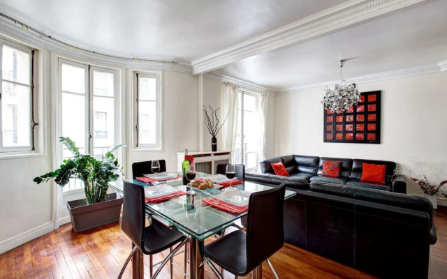 Spacious Family Apartment Near Bois de Boulogne