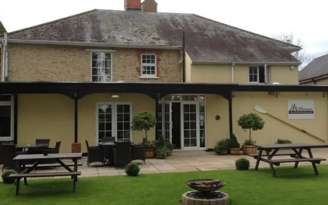 Millhouse Hotel And Riverside Restaurant