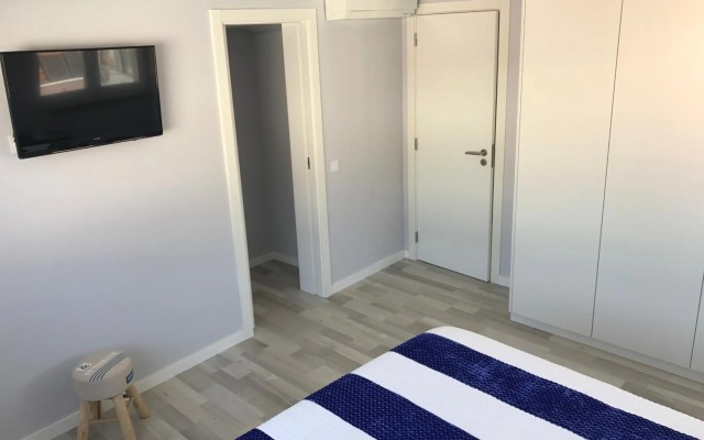 Blue Bay Beach Apartment