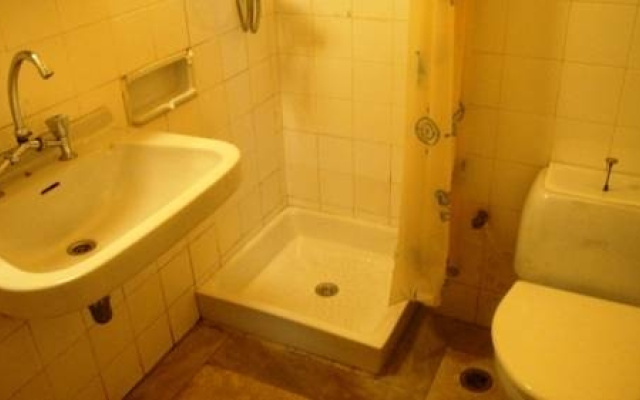 Aris Hotel