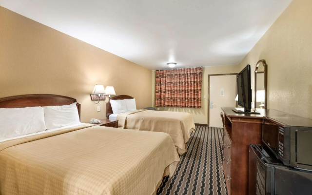 Rodeway Inn Columbus West