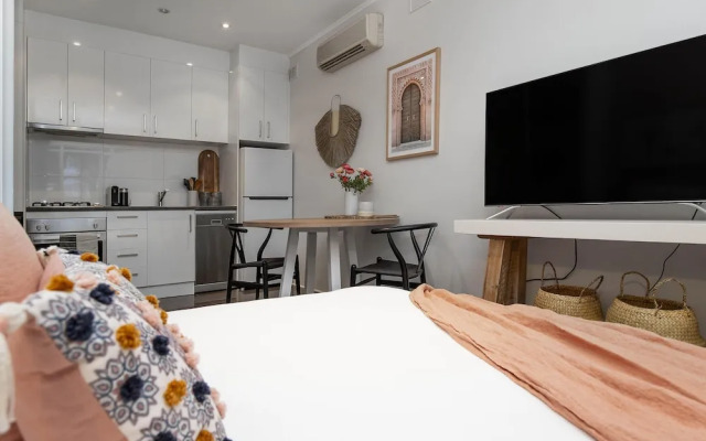 Former Dress Circle Nth Adelaide Apt With Aircon