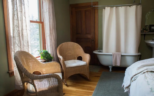Pinehurst Inn Bed & Breakfast