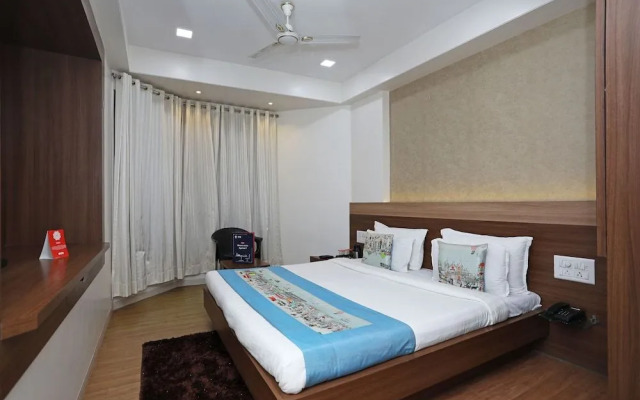OYO 10672 Hotel Riviera