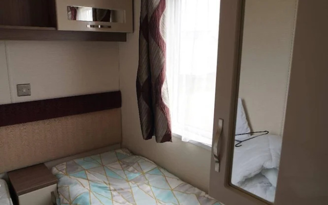 Pets Stay Free 8 Berth lux van Heacham Beach