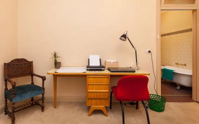 MADELINE, 1BDR Fitzroy Apartment