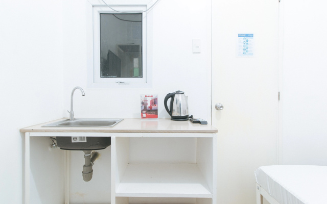 RedDoorz Hostel @ BigPat Dormitory Pasay - Quarantine Hotel