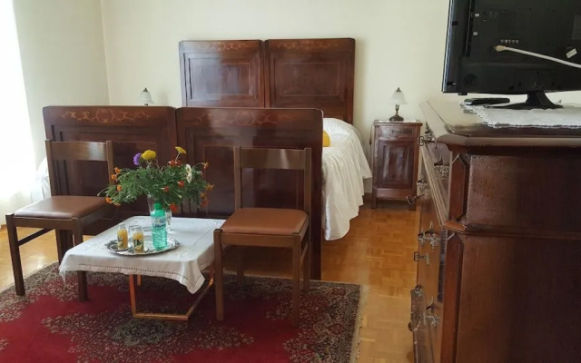 Bed and Breakfast Groane