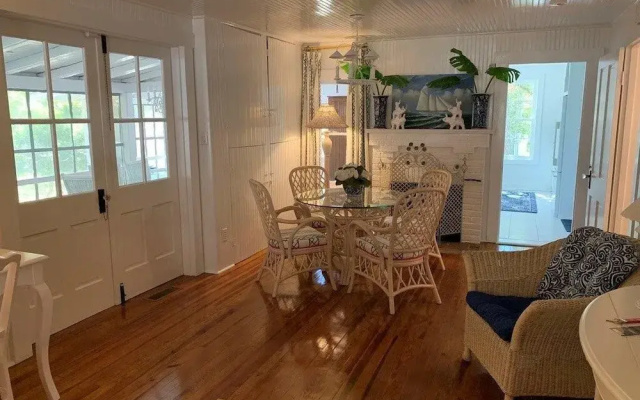 OAK Avenue 16