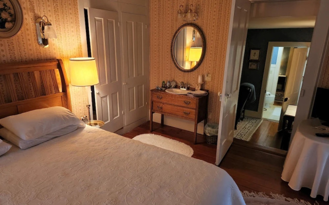 Hawthorne Inn