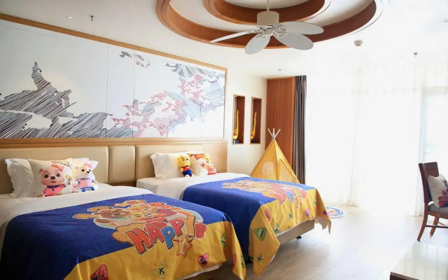 West Gulf Holiday Hotel