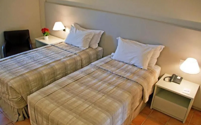 Riverside Hotel