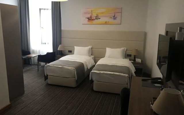 Familya Hotel