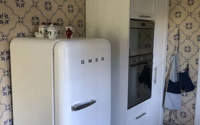 Villa-sleeps2-garden-private Park