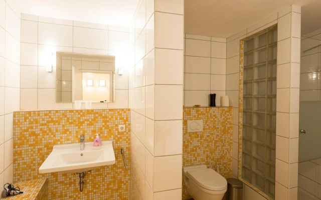 Apartment 1, Rothenburger Straße