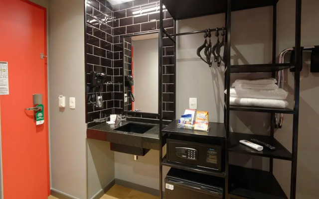 Golden Tower Express Berrini by Fenix Hotels