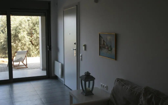Thalassa Apartment