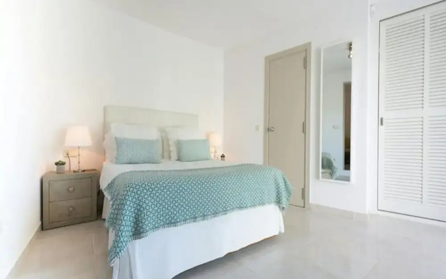 Villa in Porroig With Stunning Sea Views