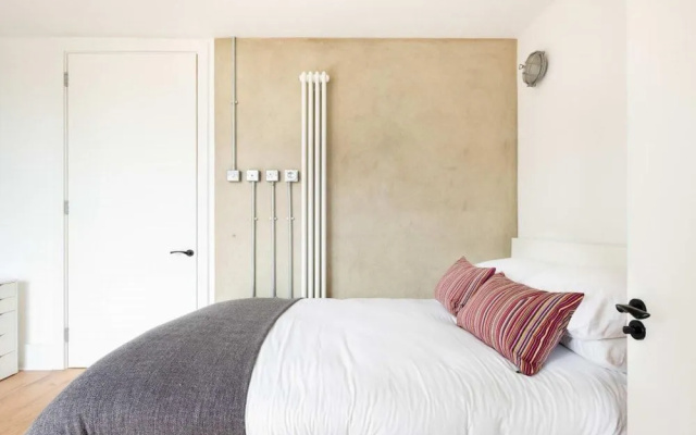 The Bethnal Green Escape - Modern & Bright 1BDR Apartments Apartments	