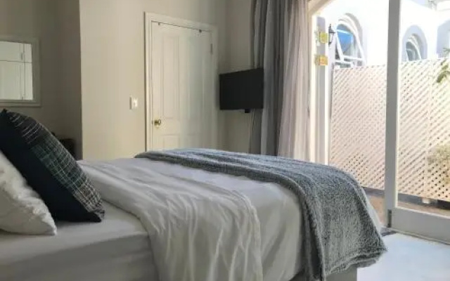 1 on Mona B & B
