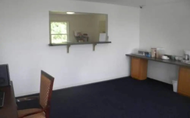 USA Inn and Suites Morgantown