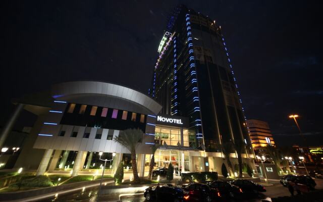 Отель Novotel Riyadh Al Anoud вид на фасад