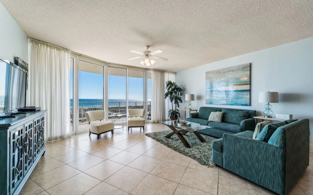 Crb1114 3 Bedroom Condo