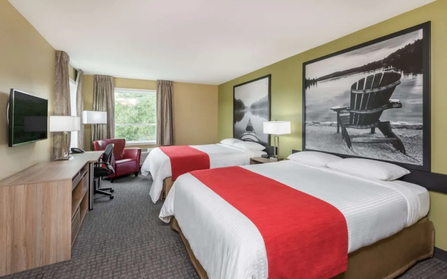 Super 8 By Wyndham Mont Laurier