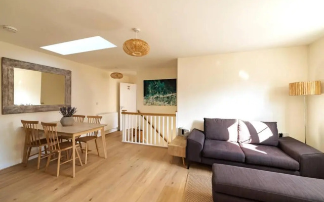 Number 27, Swanpool