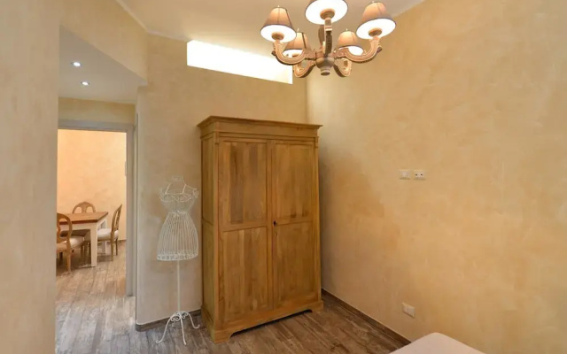 Bacall Apartment