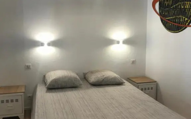 Grand studio rue piétonne Ajaccio