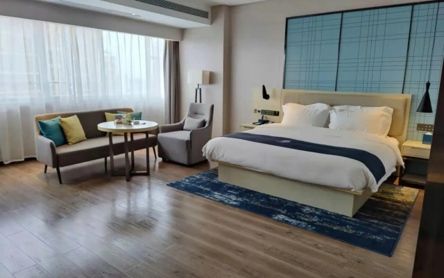 Echarm Hotel Guigang West Coach Station