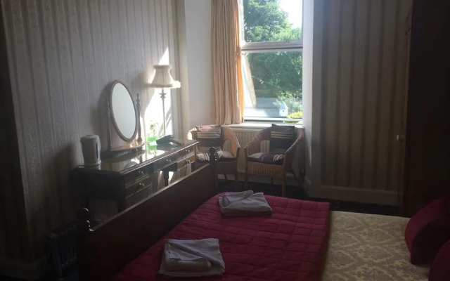Broom Lodge