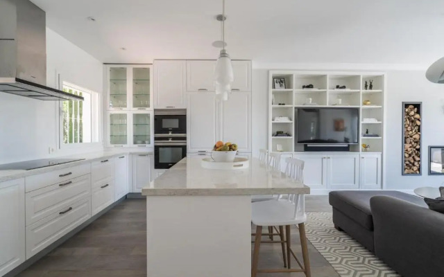 Luxury Two Bedroom Townhouse with views of Aloha Golf Course