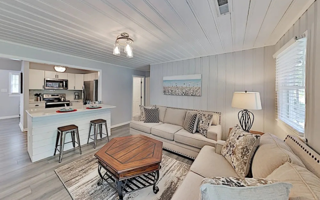 627pined 4 Bedroom Home