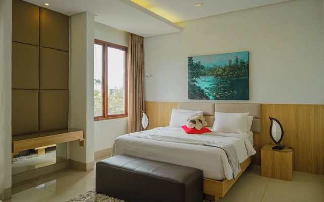 Oyama City View 4BR Villa with a Heated Pool