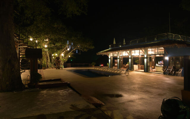 Отель Phi Phi Long Beach Resort & Villa Таиланд, Пхи-Пхи-Дон - отзывы, цены и фото номеров - забронировать отель Phi Phi Long Beach Resort & Villa онлайн вид на фасад