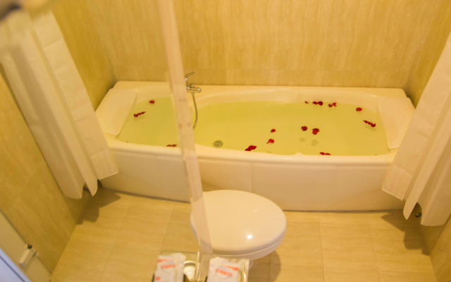 The Sun Hotel