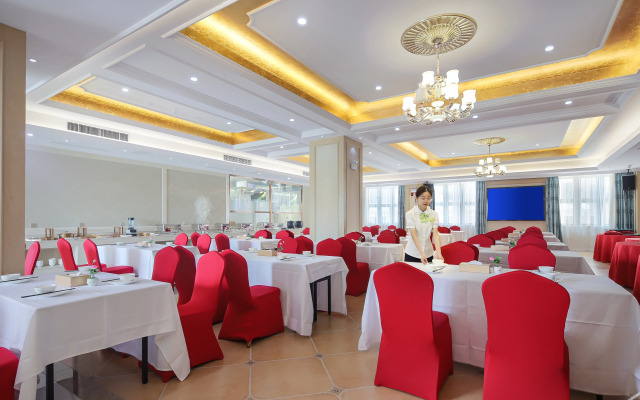Vienna Hotel (Jiaxing Pinghu Branch)