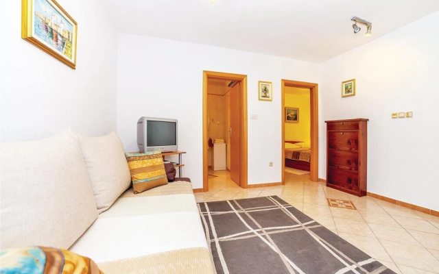 Nice Home in Dramalj With Wifi and 1 Bedrooms