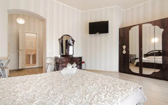 LeonRooms Pokrovskiy 8-4